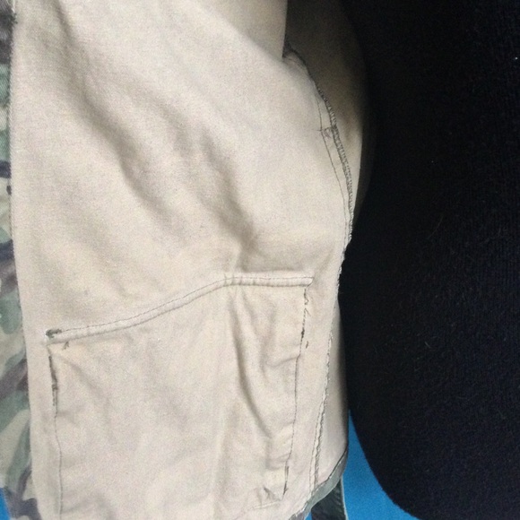 Camouflage Long Belted Utility Jacket Small 34” Bust unbranded Gold Accents - Picture 4 of 7